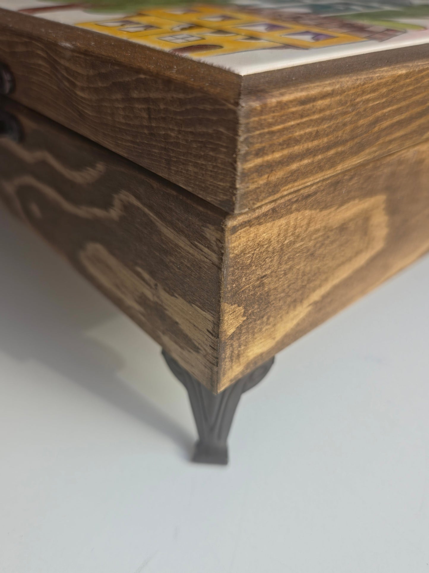 El Yapımı Çini Takı Kutusu – 15 × 15 cm