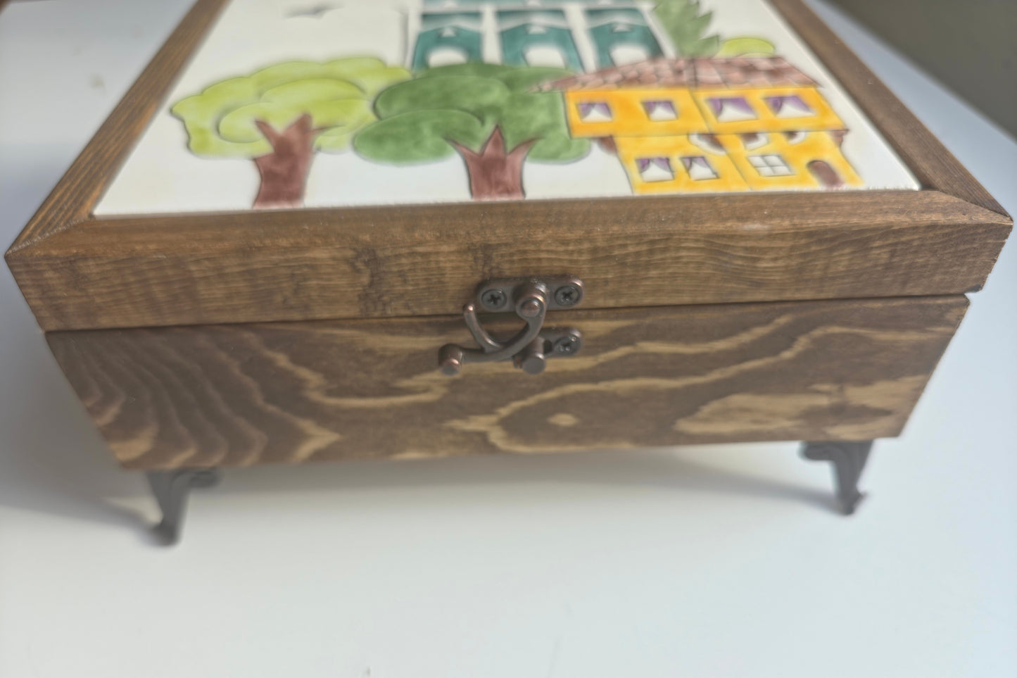 El Yapımı Çini Takı Kutusu – 15 × 15 cm